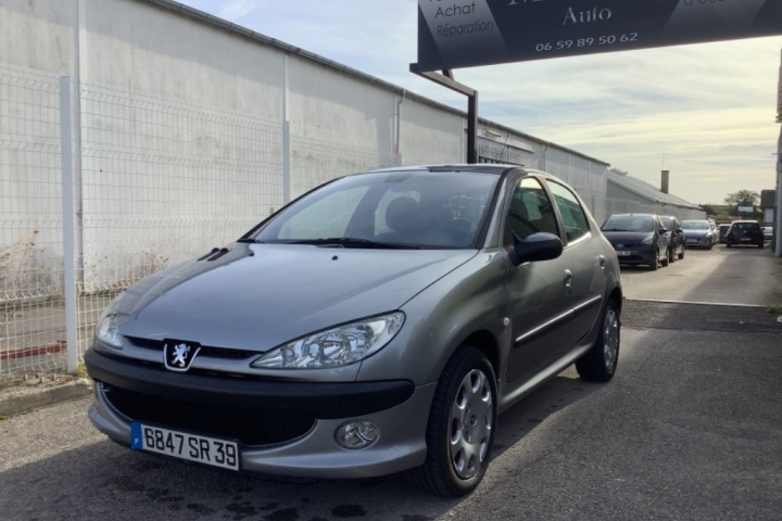 PEUGEOT 206