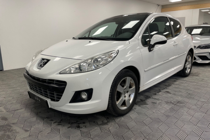 PEUGEOT 207